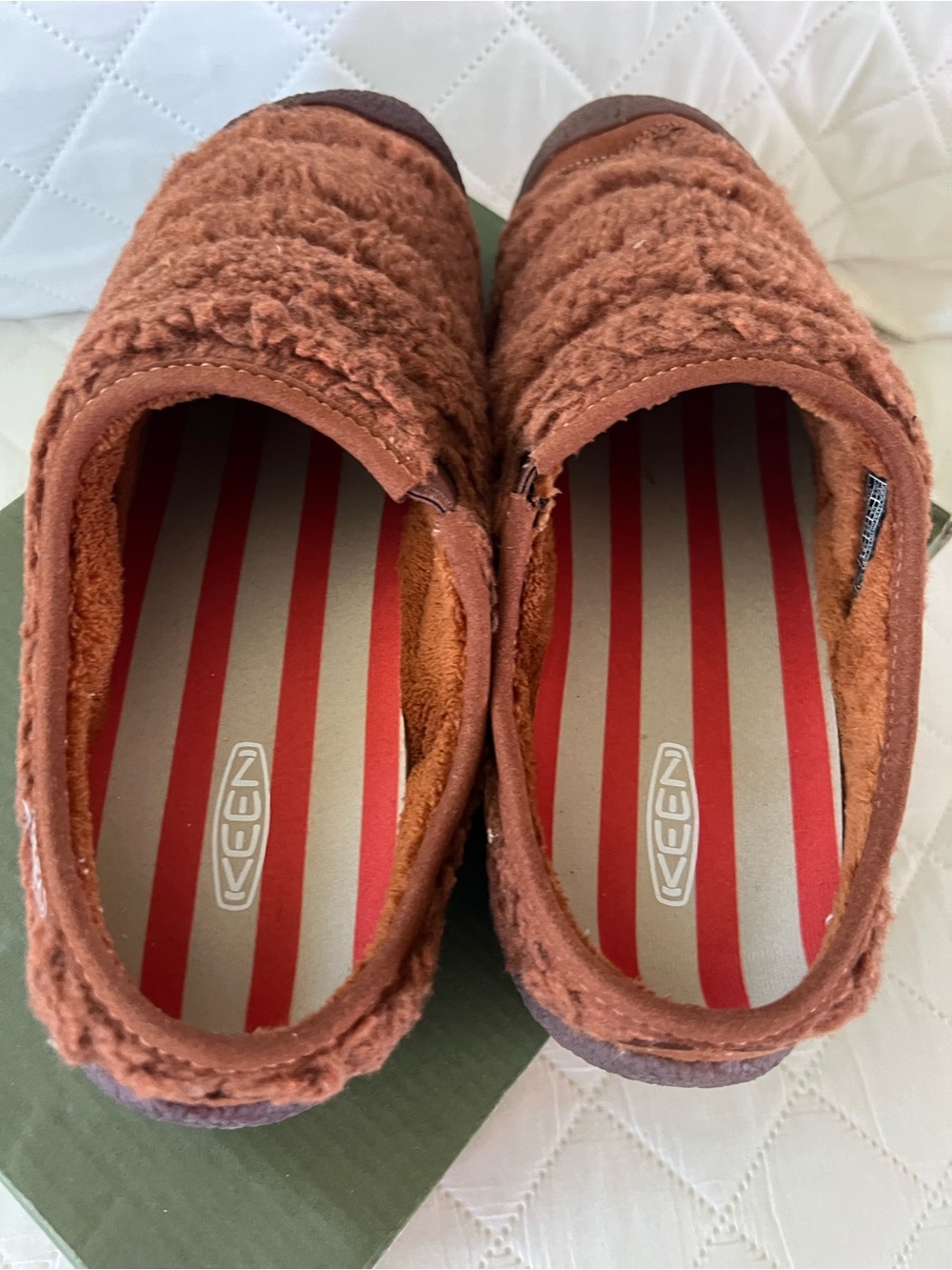 KEEN Women’s Cozy Slip-On Shoes in Caramel. Size 9 NIB - Picture 3 of 4